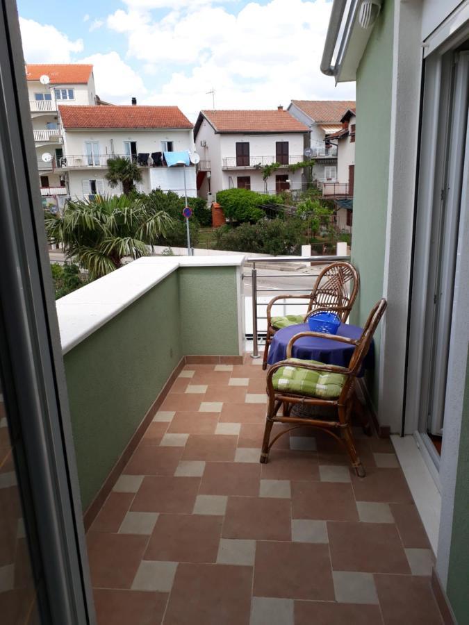 -Villa Sjor -Primosten-Apartmani- Has 2 Large Apartments And 2 Smaller Ones -Primosten Lokvice 6 Primošten Exterior foto