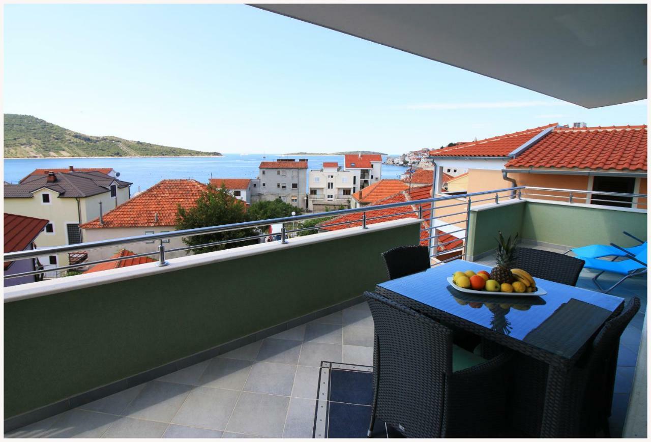 -Villa Sjor -Primosten-Apartmani- Has 2 Large Apartments And 2 Smaller Ones -Primosten Lokvice 6 Primošten Exterior foto